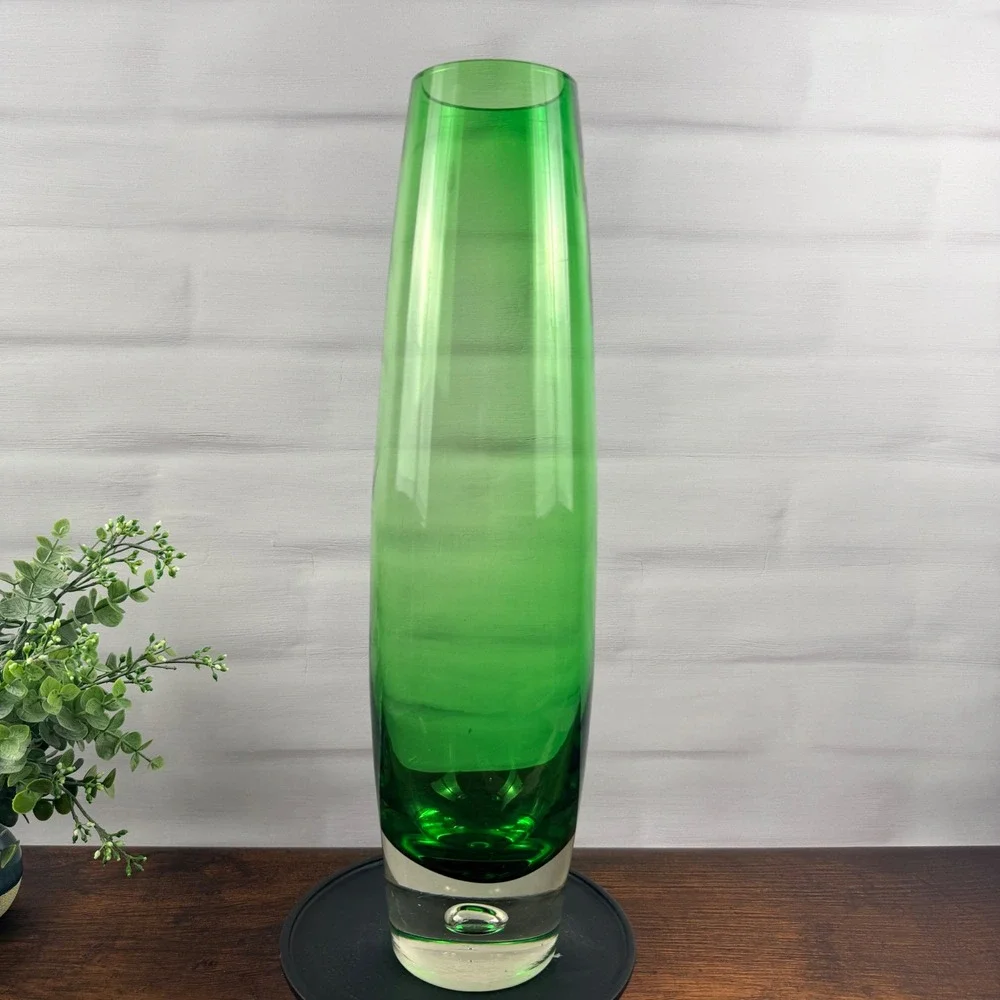 Riihimäen Lasi Tamara Aladin Finland Green Art Glass Vase MCM